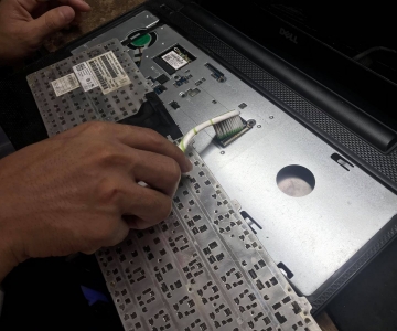 Thay bàn phím máy tính laptop giá rẻ, uy tín, chất lượng, chính hãng lấy liền